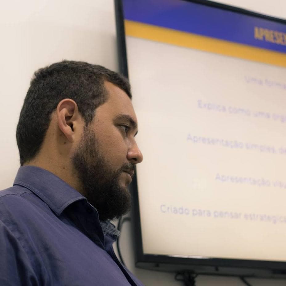 IA não substitui gente. Liberta gente.